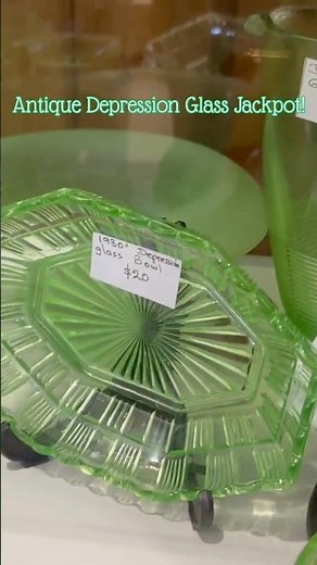Depression Glass Finds #depressionglass #antiquesshopping #vintageglass