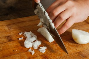 Here's How to Cut Onions Without Crying
