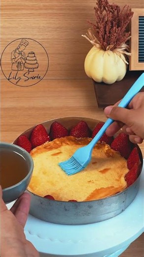 Homemade Fraisier 🍓 the French summer cake #strawberrycake #pastry #recipe