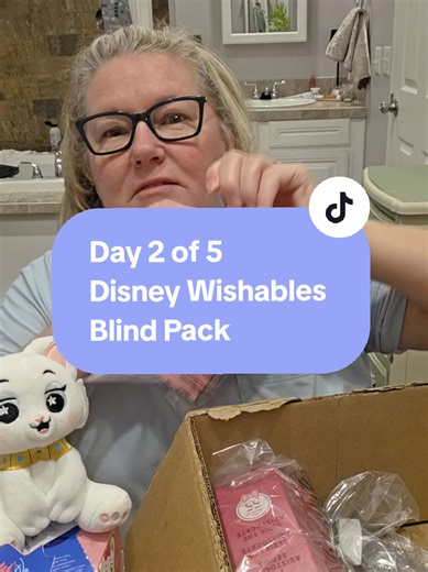 (DAY 2 OF 5) Disney Store Disney Wishables Shimmer Mystery Plush Blind Pack. - The Aristocats 55th Anniversary-5