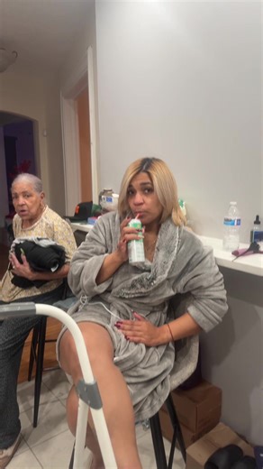 #lloraras #laculaika #dembow #tiktok #pegao se siente la vibra del tema. Tamo en tendencia. Pegaooo y ya! Dale a play y manda tu vídeo! Que capicúa oro estará regalando al mejor vídeo!!!! 🤟🐼💯✅😍 @laculaika tamo metioooo 🔥🔥🔥🔥🔥