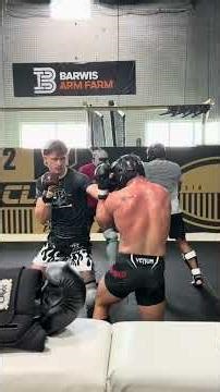 Having fun is the best way to learn #mma #ufc #sparring #combatsport #boxing