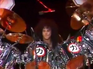 KISS - Detroit Rock City ( 1988 ) #KISS #DetroitRockCity #Musicasalifestyle #ROCKlifestyle | Music as a lifestyle