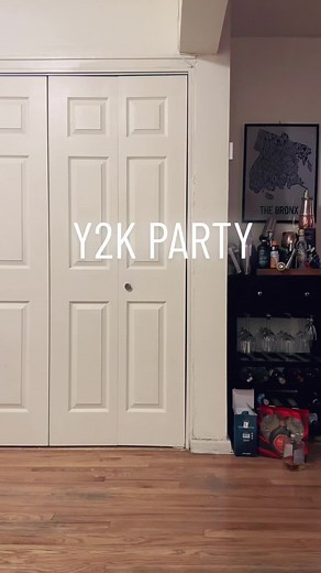 2000s Party Outfit Ideas for Men: Y2K Menswear Inspiration