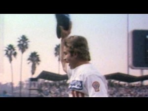 1981 WS Gm3: Cey hits a homer, makes a diving catch
