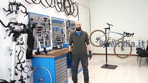 3.4K views · 2K reactions | Impara a regolare e manutenere la tua bici da corsa o gravel con un videocorso di 4,5 ore per apprendere i trucchi e le tecniche comodamente da casa tua e al tuo ritmo. | Bikeitalia.it | Facebook