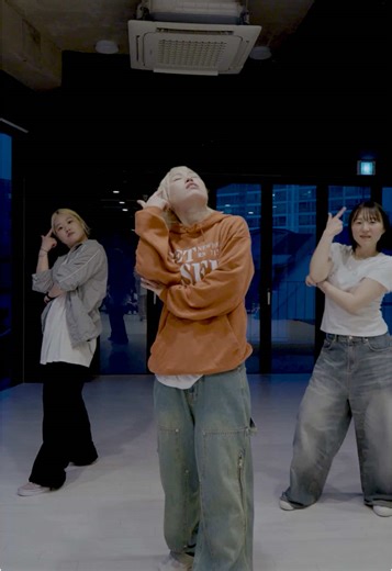 G-Dragon's Choreography for 'Too Bad' Dance Tutorial