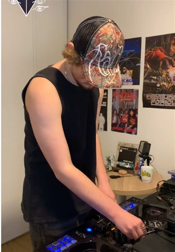 Transition Larry bird de Realo avec Bosseur de nuit remixé par @djcharclo ⛑️ #neuilmusik #transition #dj #djset #rapfr #bosseurdenuit #gapman #realo