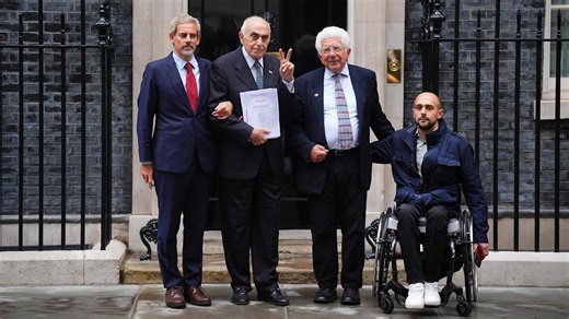 ‘Britain owes Palestine’ petition handed in at No 10 demanding reparations