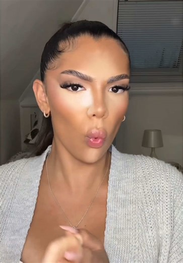 Snatched Red Carpet Makeup Tutorial