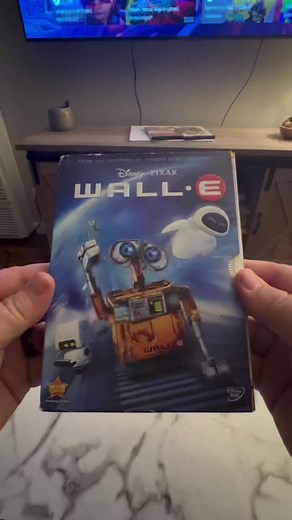 Wall E DVD Menu Easter eggs! #walle #disney #easteregg #eastereggs #dvd #disneyland #disneyplus #screenchamps