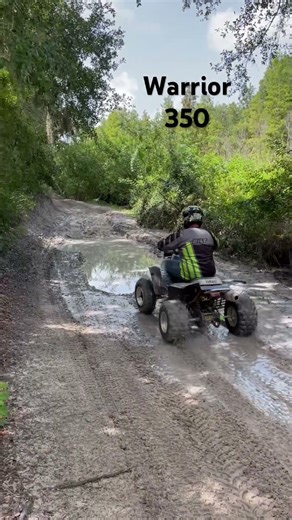 Warrior 350 getting a lil muddy Florida mud #yamaha#mudding #warrior350 #floridatrails#fmf