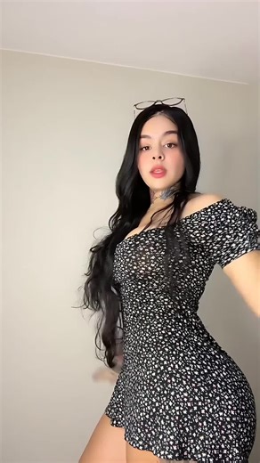 Crop Top Fails: When Fashion Goes Wrong