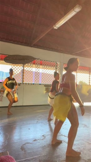 Matatini in Tahiti at Aratoa Tahitian Dance School