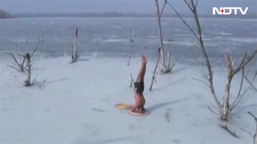 Watch | UN's Top Diplomat In China Siddharth Chatterjee Does Yoga In Sub-Zero Temperatures (📽️: PTI) #Yoga #China #UnitedNations Read More: https://www.ndtv.com/india-news/watch-uns-top-diplomat-in-china-siddharth-chatterjee-does-yoga-in-sub-zero-temperatures-5453908 | NDTV