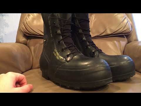 Us extreme cold “mickey mouse” boots