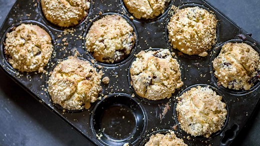 How to Clean Grimy Muffin Pans the Easy Way (Hint: Your Oven Is Your Biggest Helper)