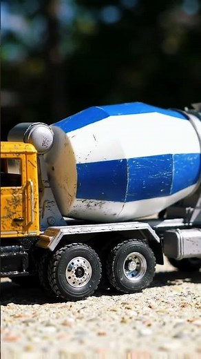 Mesmerizing Toy Cement Mixer Drum Rotation! 🚚