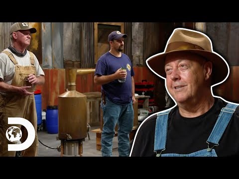 Moonshiners Battle For The Ultimate Fruit Liquor | Moonshiners Master Distiller