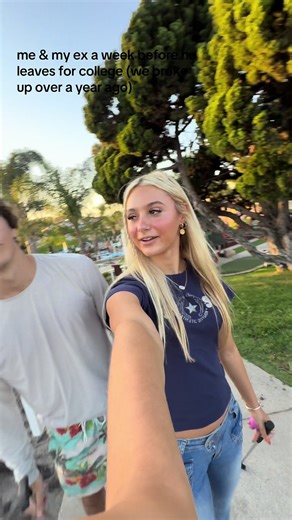 🫩 (@goldfishuser65178)’s videos with Mrs Magic (Strings Version) - Strawberry Guy