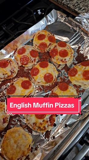 Easy English Muffin Pizza Recipe for Quick Dinners