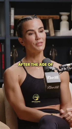 Antiaging I Longevity on Instagram: "Why I upped my creatine dose to 10 grams per day. I used to take 5 grams of creatine daily, which provides solid benefits for muscle strength and performance (when combined with resistance training). Recently, I increased my dose to 10 grams, and here’s why I made the switch. Research suggests that 10 grams of creatine per day may offer additional advantages, particularly for brain health. Studies show that this higher dose increases creatine levels in areas 