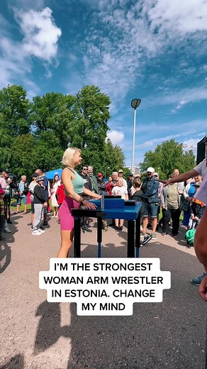 #armwrestling #armwrestlingtechnique #armwrestlingtraining #armwrestlinggirls #strongwomen #fyp #fitnessgirl