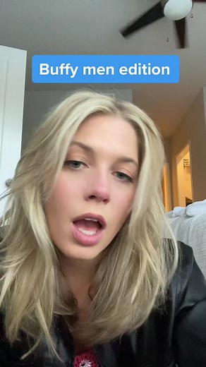 Never trust a floopy haired brunette man. Here endth the lesson #buffythevampireslayer #buffysummers #buffytok #btvs #greenscreen