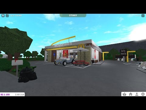 Realistic McDonalds build in Roblox Bloxburg!