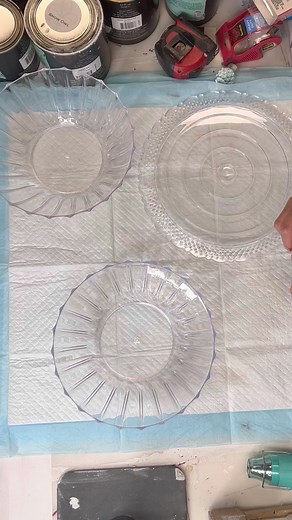 Easy Dollar Tree Plastic Christmas Ornament ! #diyproject #christmas2023 #christmasdecor | Chalk It Up Fancy