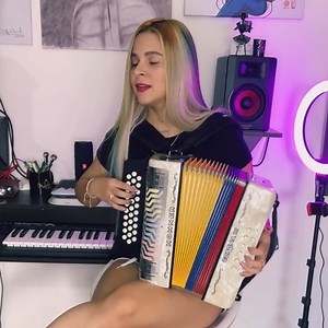 Monastery - Ryan Castro, Feid Cover en acordeón Ma Silena Ovalle | Ma Silena Ovalle