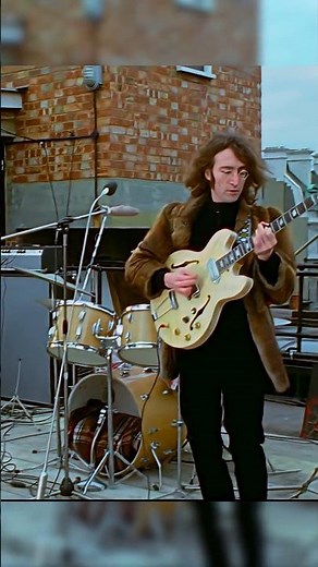 The Beatles - Get Back (Rooftop Performance) #rooftop #beatles #thebeatles #johnlennon#paulmccartney