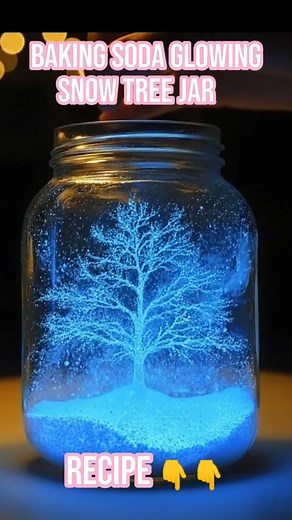 DIY Glowing Winter Tree Jar This project uses baking soda to create a realistic, fluffy "snow" effect on a miniature scene, which is then illuminated for a magical glow. Part 1: The "Crystal Snow" Scene You Will Need: 1 Clear Glass Mason Jar (with a lid) Small Plastic or Ceramic Miniature Tree (or other waterproof winter figurine) 1/2 cup Baking Soda (for the snow) White Craft Glue (PVA glue, like Elmer's) Spoon or Small Craft Stick Optional: White or Iridescent Glitter Instructions for the Snow