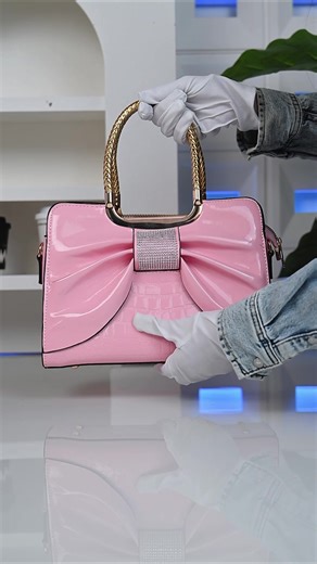 Stylish Women's Crossbody Bags for Everyday Use