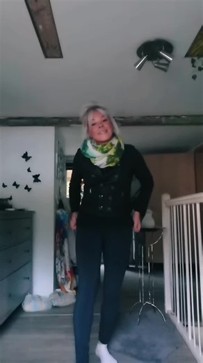 Expressive Hand Gestures and Movements Tutorial