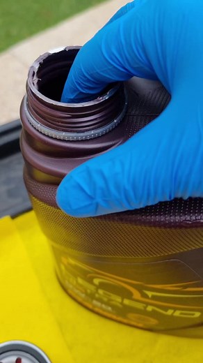 Tip of the day, Always lube oil filter gasket, so the next oil change, it won't be stuck #Flush #oilchange #mechanic #cargirls #carguys #carwash #cleaning #satisfyingvideo #detailing #meguaers #maintenance #camry #qualityparts #qualityrepairs #alimech #headlights #brakerotors #brakerotor #satisfying #spain #barcelona #oilchange #reelart #artreels #toyota #powertools #diyprojects #restoration | Alimech