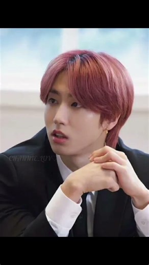 this guy looks like han😩 #straykids #hanjisung #goviral #shorts