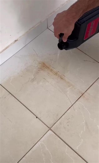 Restoring Tiles to Their Original Color: Hacks and Tips