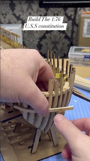 Build the 1:76 U.S.S constitution
