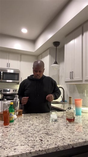 How to Make a Classic Cognac Sour Cocktail