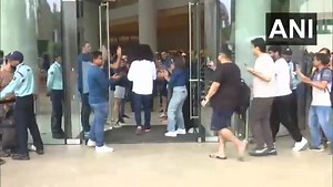 48K views · 419 reactions | #WATCH Apple begins its iPhone 16 series sale in India; a large number of people throng the company's store in Mumbai's BKC Read the full story: https://northeastlivetv.com/topnews/dont-wait-in-line-get-your-iphone-16-delivered-in-minutes/ #mumbai #iphone16 #iphonesesale #northeastlive | Northeast Live | Facebook