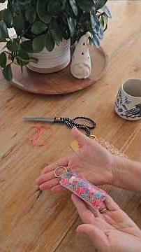 Quick & easy Chapstick Holder Tutorial #christmascrafts #chapstick #fauxleathercrafts #cricutmade
