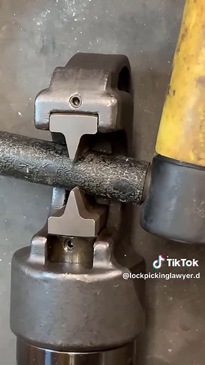 Hydraulic Cutter EXPLODES vs. Kryptonite New York Fahgettaboudit Lock#lockpickinglawyer #foryou