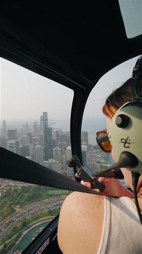 Chicago Looks Straight Out of a Dream 🌫️🖤