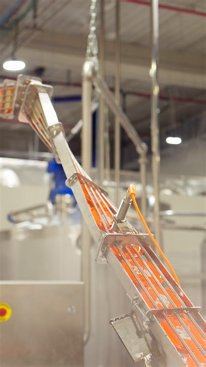 Not us romanticizing jarred soup. (We are.) BTS with Manischewitz 🍲 | Manischewitz