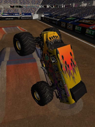 First freestyle on a 2026 track. Of course had to use Camden Murphy's Classroom Crusher. #Monsterjam #gravedigger #sparklesmash #teamscream #wreckdeck #techdeck #eltoroloco #gamingontiktok #freestyle #maxd