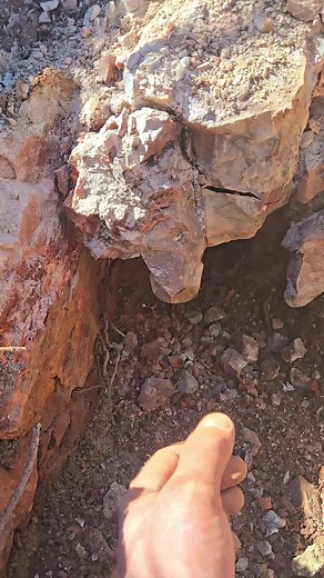 Exploring Utah Quartz in Millard County