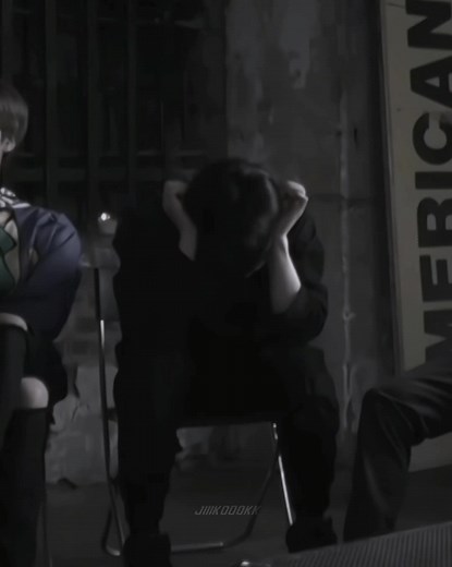 Jimini even lowered his hand when he saw that Kooki was upset #jikook #jiiikoookk #kookmin