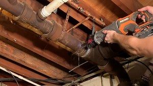 How One Man Cuts, Removes, and Replaces Cast Iron Pipes Safely