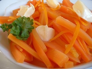 Baton carrots with orange zest